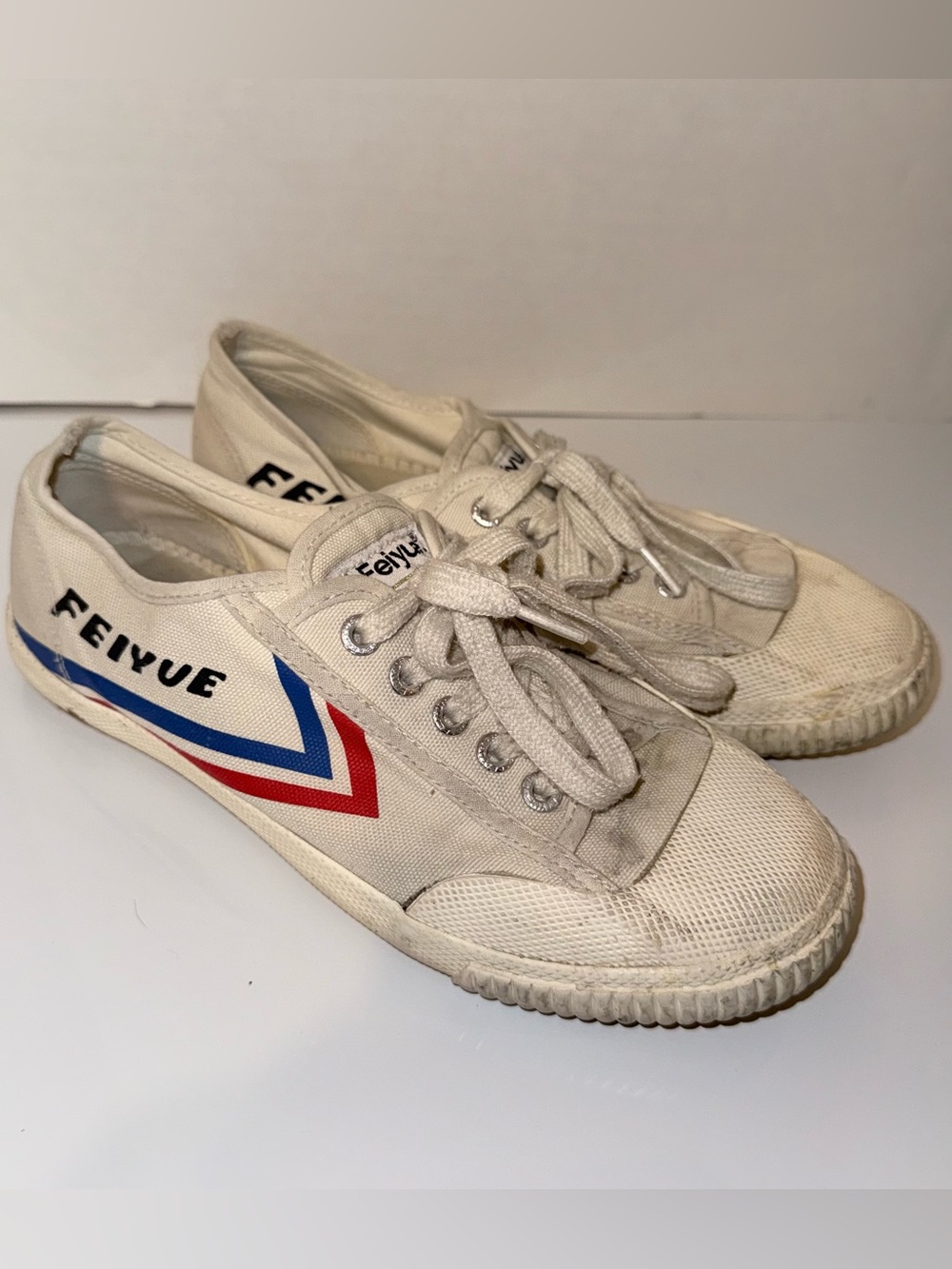 FEIYUE Canvas Sneakers with Red & Blue Chevron 7